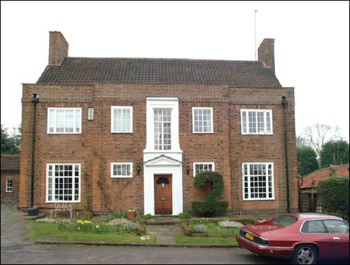 02 Fairway Close
